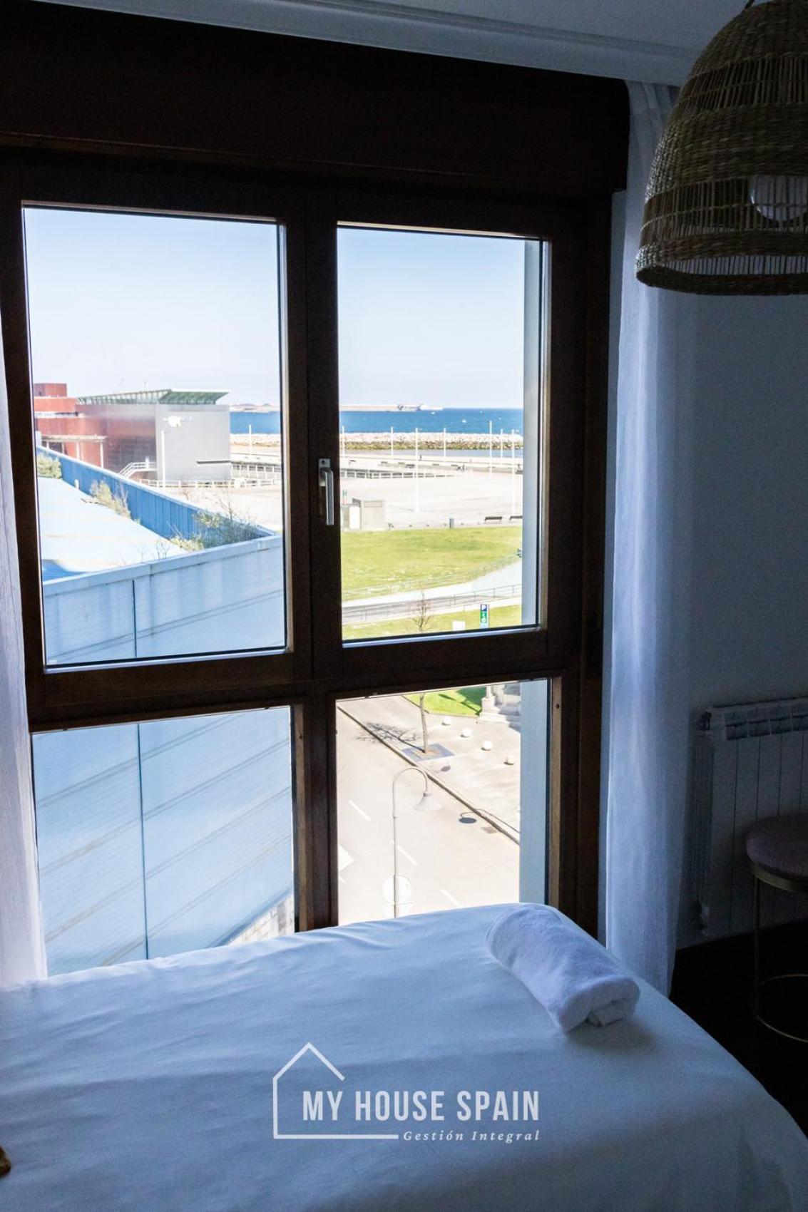 Myhousespain - Playa De Poniente, Con Vistas Al Mar Y Parking Gratuito Gijón Exteriér fotografie