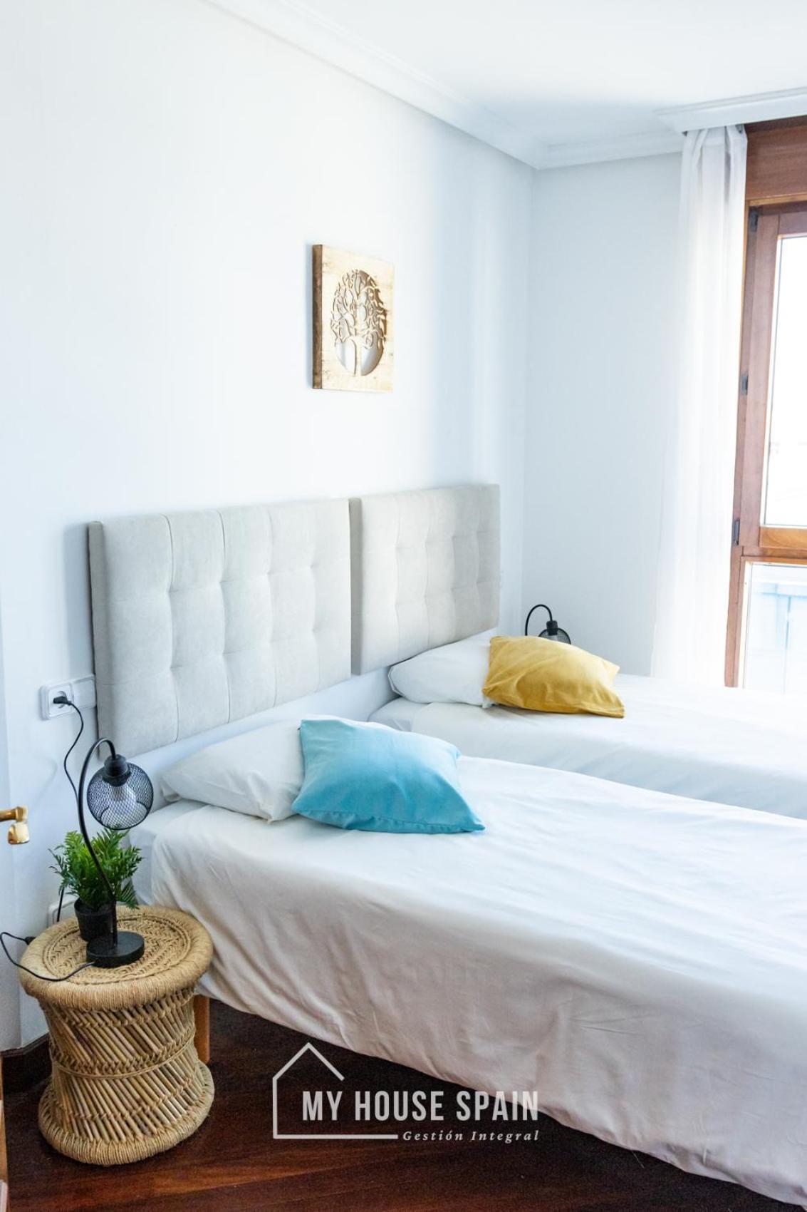 Myhousespain - Playa De Poniente, Con Vistas Al Mar Y Parking Gratuito Gijón Exteriér fotografie